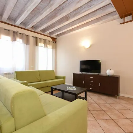 Flowers Apartments Desenzano del Garda Exterior photo