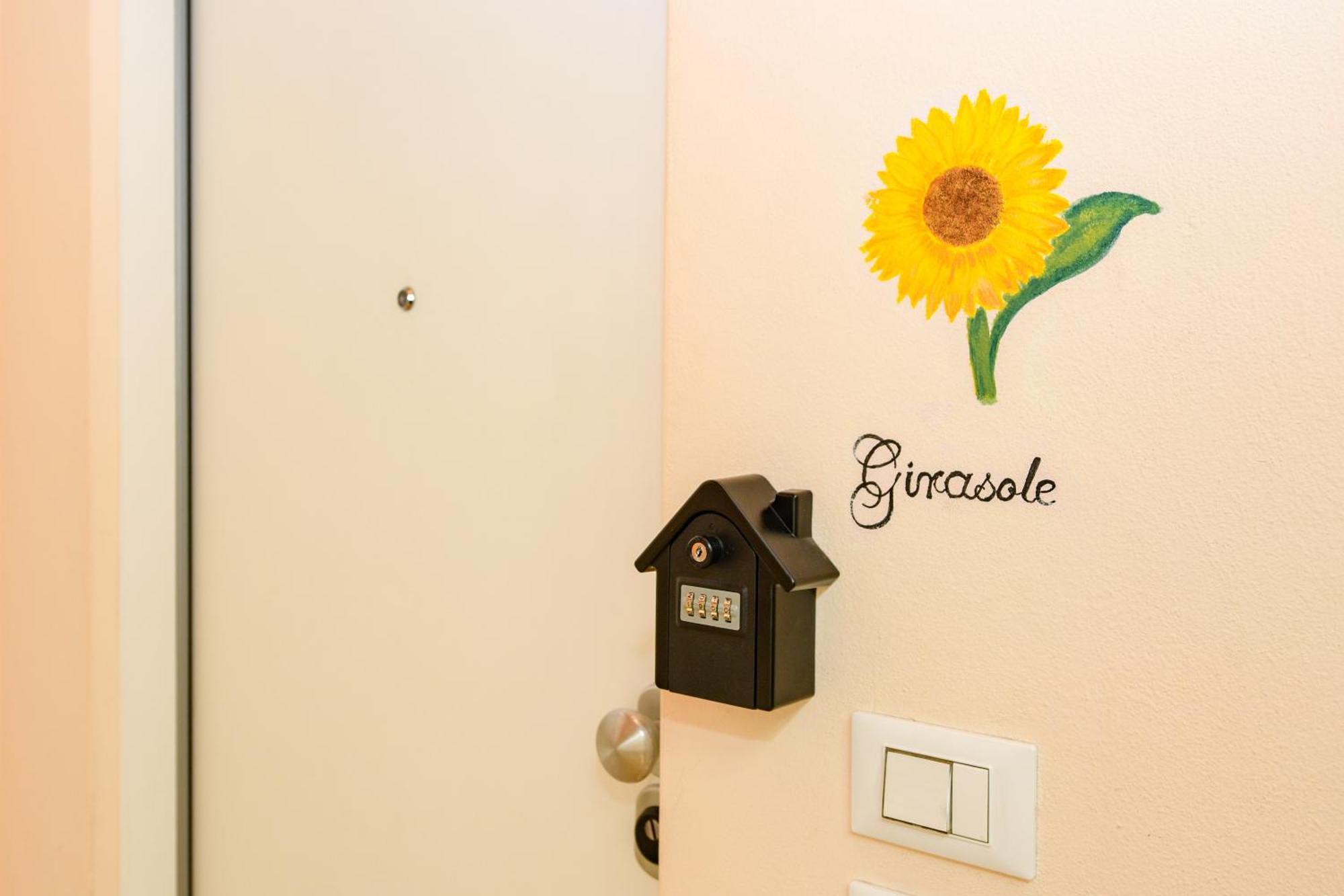 Flowers Apart-hotel Desenzano del Garda