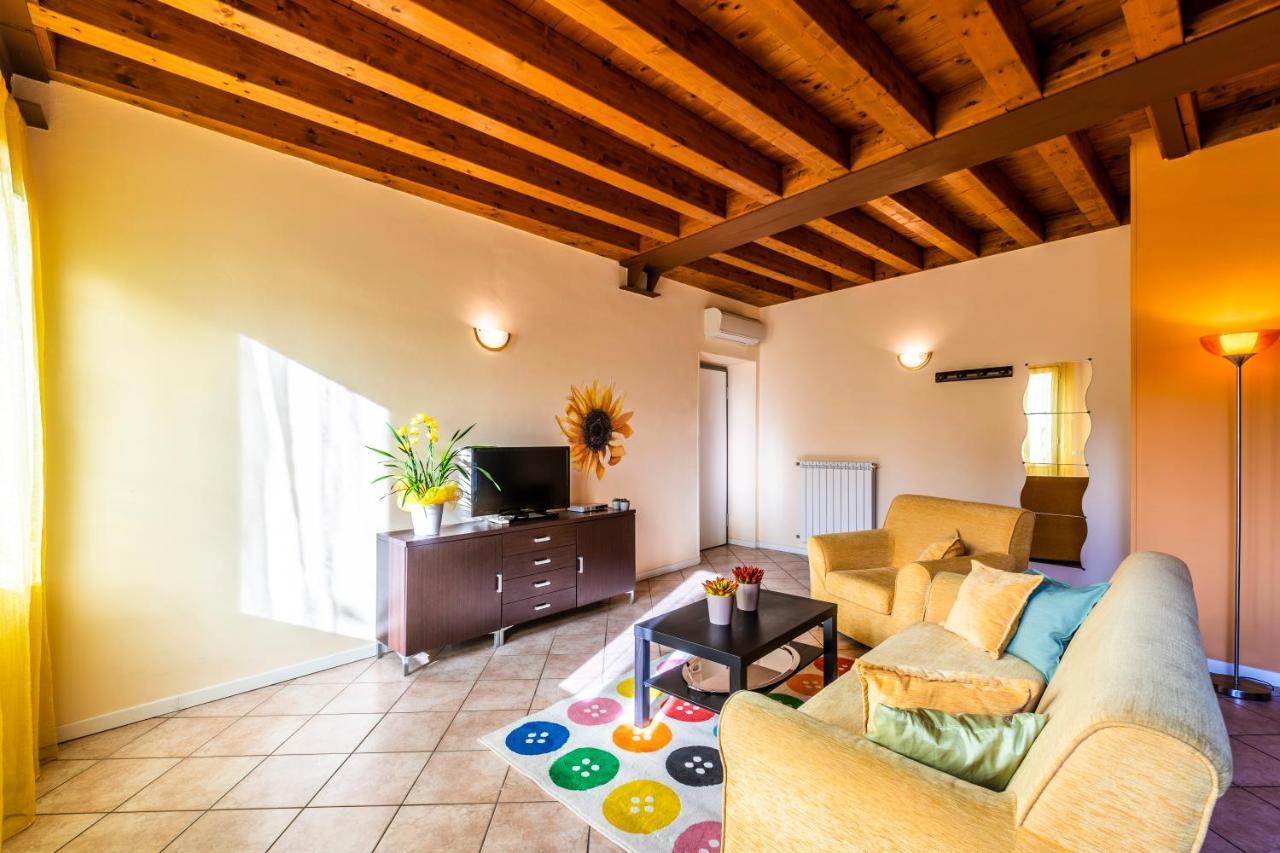 Aparthotel Flowers Desenzano del Garda